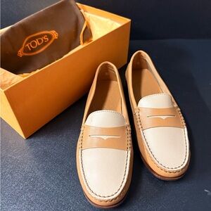 Tod's Men's Brown and Cream Loafers